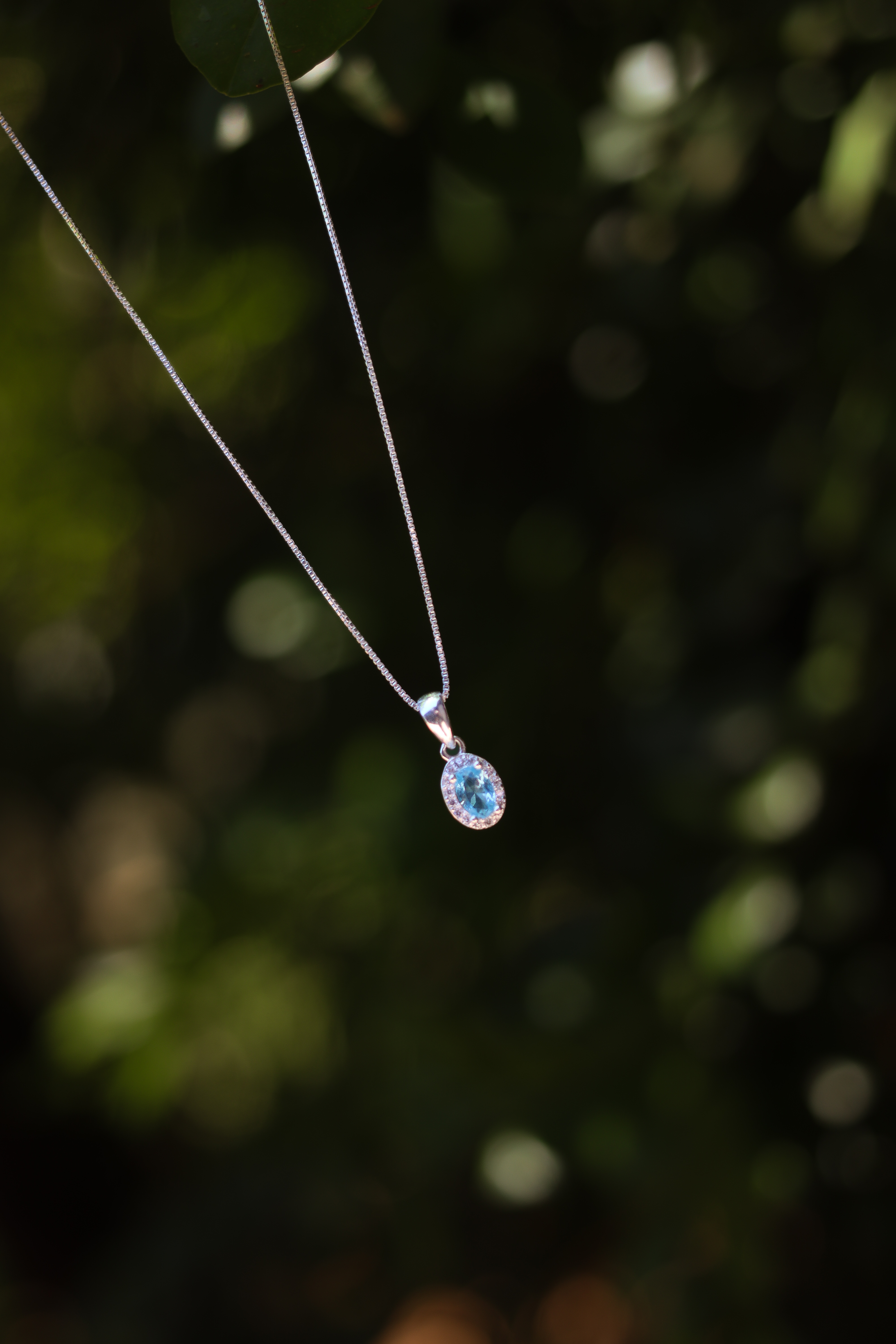 Colar oval água marinha